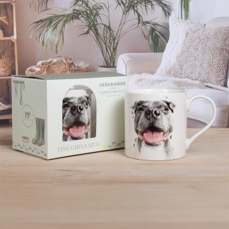 Licks & Kisses Staffie Mugg